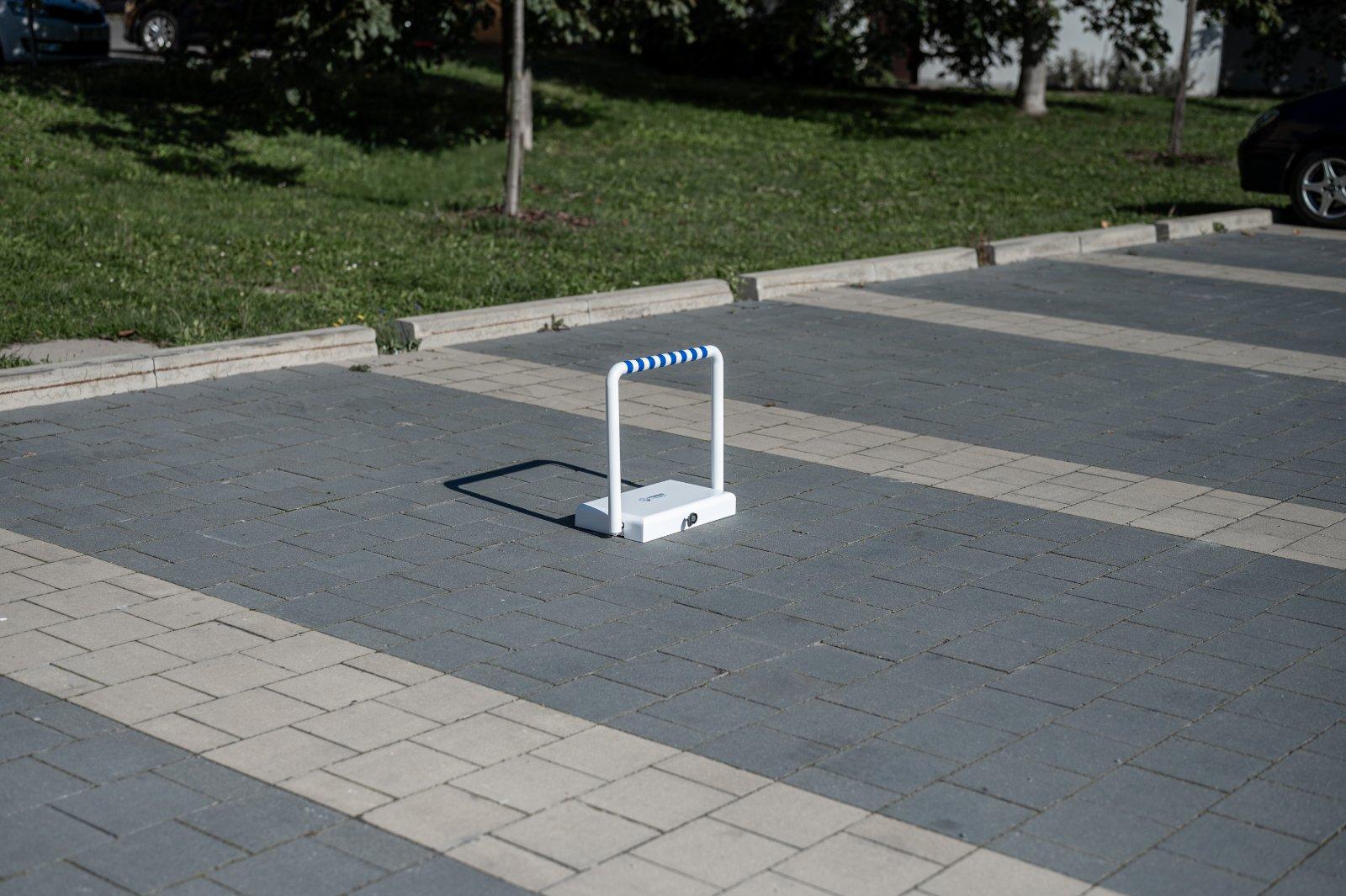 Parkovací zábrana Parking Guard Start pro jednoduchou ochranu vyhrazeného parkovacího místa