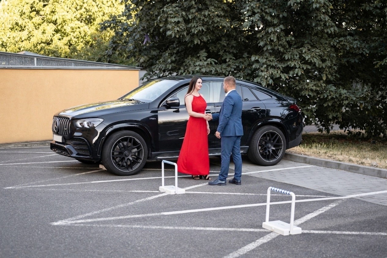 VIP parkování s vyhrazeným parkovacím místem připraveným pro hosty